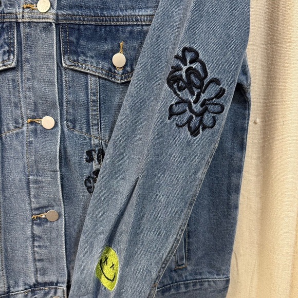 NWT, Smile Embroidery Patches, Denim Jacket, Easel - Picture 2 of 9